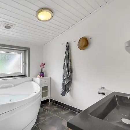 Janita - 800m From The Sea By Interhome