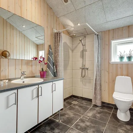 Janita - 800m From The Sea By Interhome